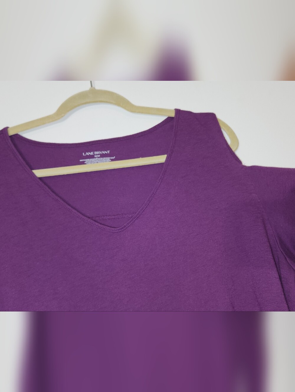 💜Lane Bryant💜 Plum Purple Cold-Shoulder V-Neck Top. Knit, Comfy, Size 22 - Picture 5 of 12